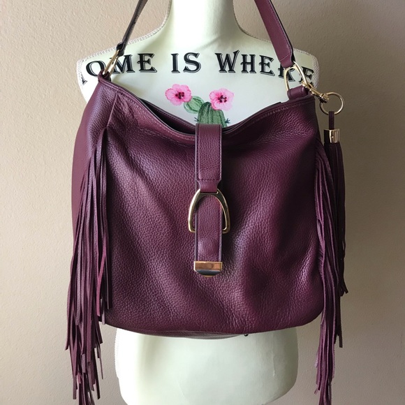 Gilli Handbags - GILI Burgundy fringed hobo🍷